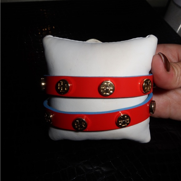 TORY BURCH LEATHER RED DOUBLE WRAP LOGO STUD BRACELET! - Picture 3 of 4